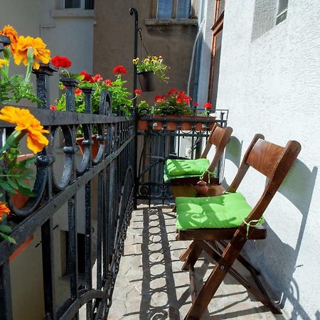 Time Traveling Apartment Sofia City Exterior foto