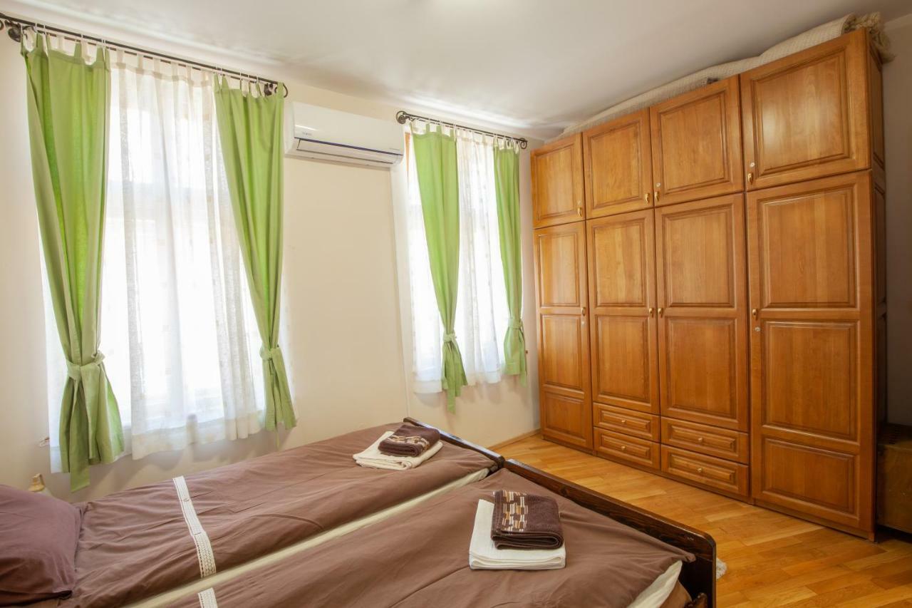 Time Traveling Apartment Sofia City Exterior foto
